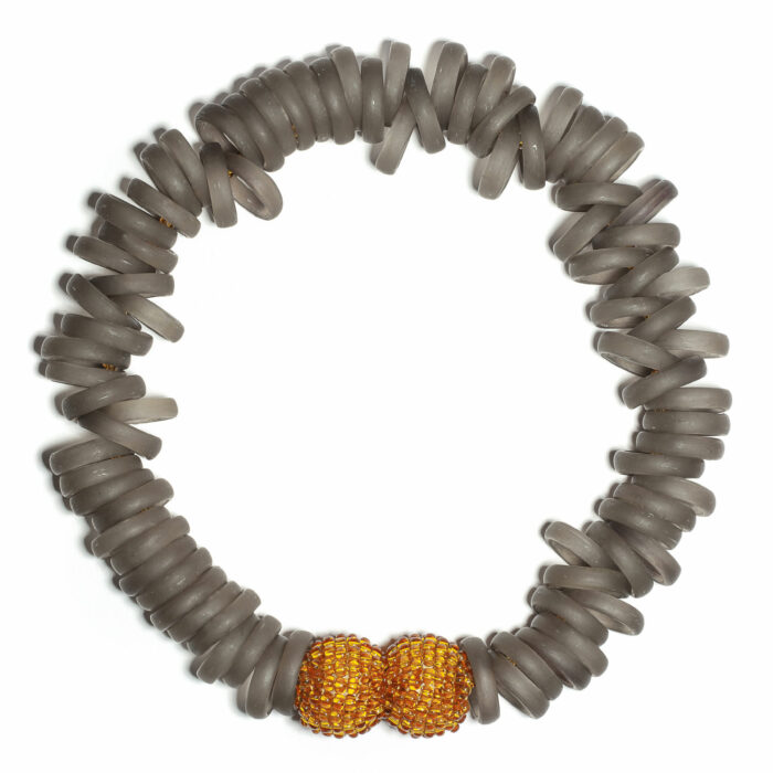 contemporary jewelery necklace rialto gray honey magnetic clasp kettenmacherin aachen
